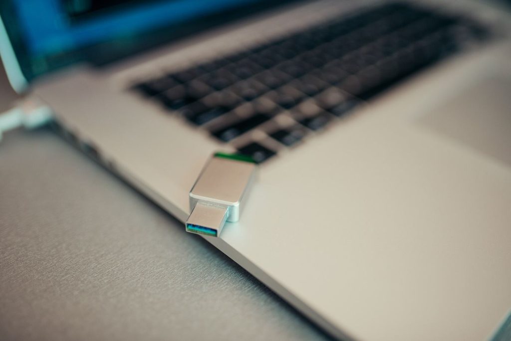 Why UNetbootin Is Still the Go-To Bootable USB Maker